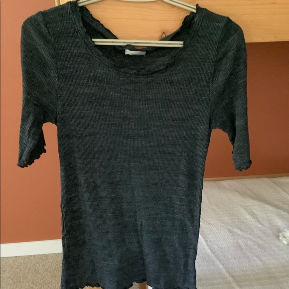 Tia (Anthropologie) ribbed lettuce hem top - Picture 1 of 7